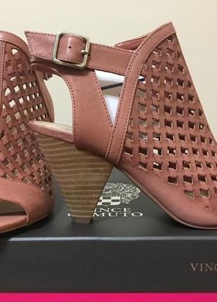 Босоніжки, сандалі emperla peep toe vince camuto