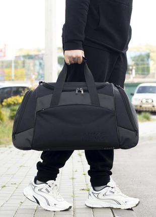 Спортивна сумка nike з тканини чорна для тренажерного залу та поїздок дорожня чоловіча на 55 літрів5 фото