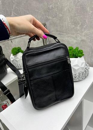 Чоловіча зручна містка  сумка для документів через плече з натуральної шкіри.