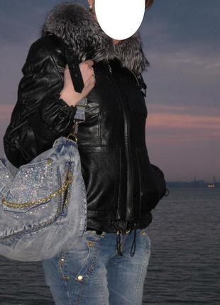 Кожанная куртка, красивая свежая модель, ворот чернобурка s р-р1 фото
