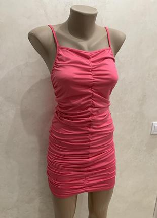 Платье платье жатка shein розовое новое1 фото