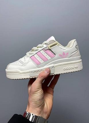 Жіночі кросівки adidas Stripes forum exhibit