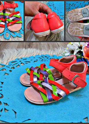 Продам босоножки