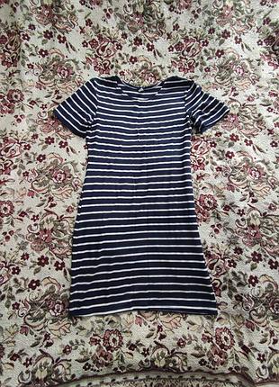 Сукня в смужку