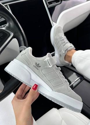 Жіночі кросівки adidas Stripes forum low