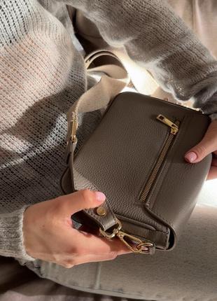 Кожаная сумка кроссбоди с текстильным ремешком италия. кожаная сумочка virginia conti7 фото