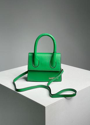 Сумка в стиле jacquemus