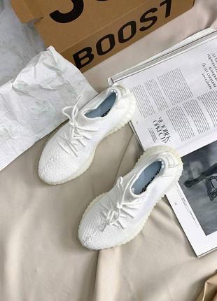 Женские кроссовки 
adidas yeezy boost 3509 фото