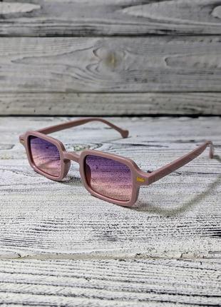 Солнцезащитные очки женские, розовый, прямоугольные в пластиковой оправе ( без бренда )