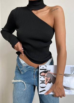 Кофточка с одним рукавом с открытым плечом