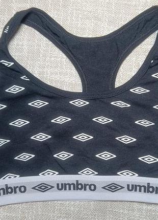 Топ спортивный umbro размер м. на подростка
