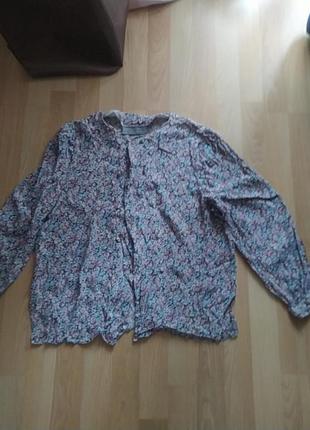 Винтажная блуза в цветочек1 фото