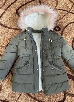 Теплая зимняя курточка на возраст 5-6 лет2 фото