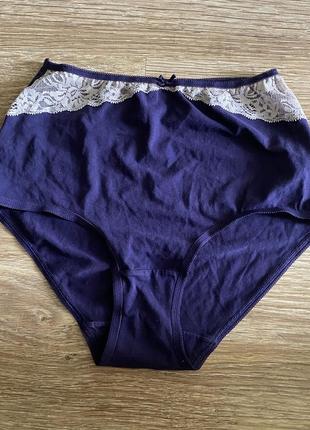 Шикарні, базові, трусики, котонові, в темно фіолетового кольору, з кремовим ажуром, від бренду: tu🫶