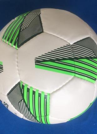 Мяч футбольный для детей adidas tiro league hs fs0368 (размер 3)4 фото