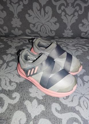 Кросівки adidas