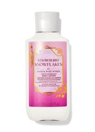 Лосьйон для тіла bath & body works strawberry snowflakes1 фото