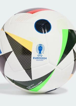 Мяч футбольный adidas euro24 fussballliebe training in9366 (размер 5)