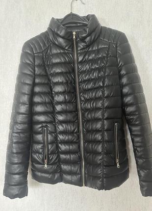 Guess куртка утеплённая, кожзам