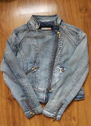 Модная джинсовая косуха курточка на теплую погоду актуальный формат kelyna paris