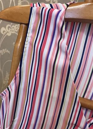 Величезний вибір красивих блуз і сорочок.