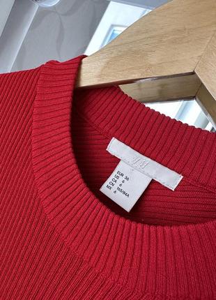 Пуловер в рубчик красного цвета2 фото