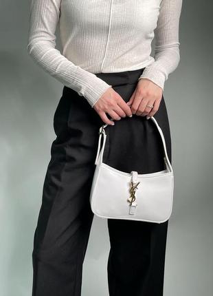 Женская сумка yves saint laurent hobo white/gold3 фото