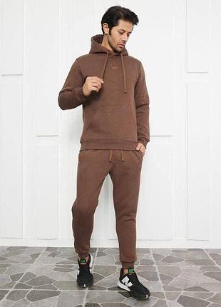 Спортивный костюм в стиле hugo boss