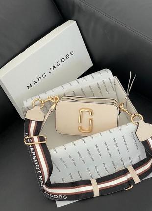 Женская сумка marc jacobs small camera bag beige1 фото