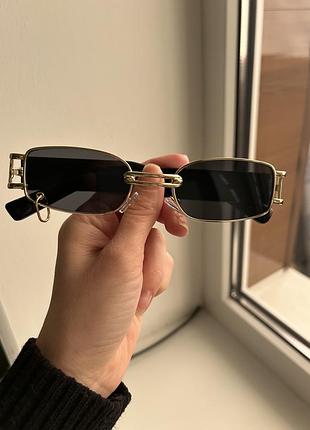 Солнцезащитные очки с кольцом