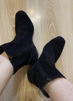 Замшевые модные ботинки с заквадраченным мысом на широкую ногу 42-42,5 р3 фото
