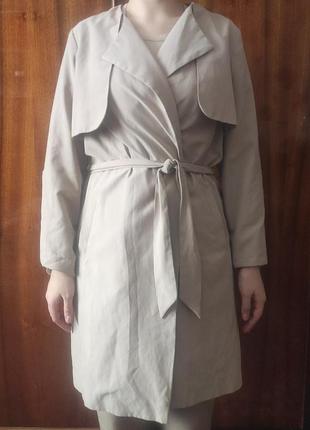 Тренч жіночий.