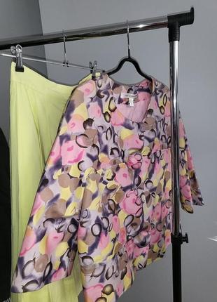 Яскравий жакет піджак