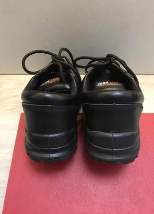 Шкіряні туфлі кросівки на тракторній підошві