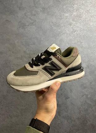 Отличные мужские кроссовки new balance 574 light grey olive classic premium бежевые с хаки