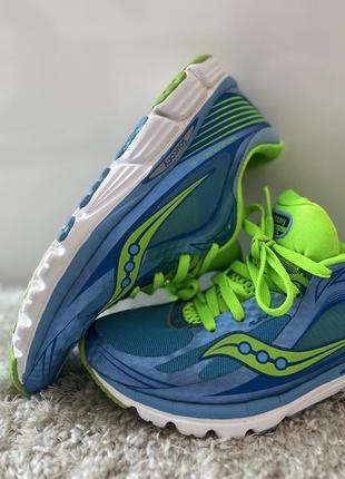 Кросівки saucony