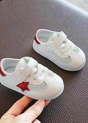 Лёгкие летние кросовки на малыша