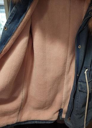 Джинсовая куртка парка удлиненная с розовым мехом4 фото