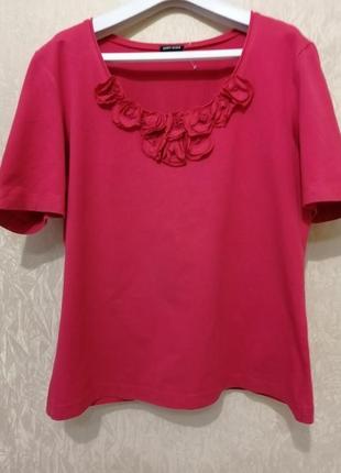 Яркая кораллово-розовая стильная футболка gerry weber1 фото