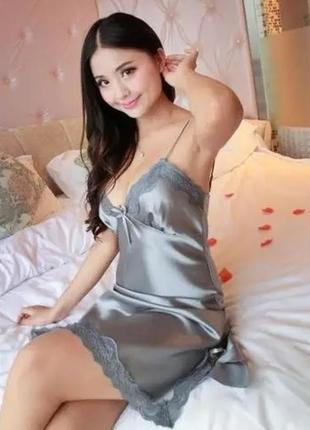 Пеньюар з тонкого атласу