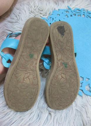 Продам босоніжки 3