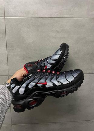 Классные мужские кроссовки nike air max tn plus grey black red чёрно-серые с красным2 фото