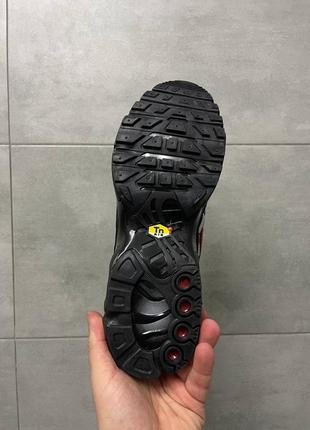 Классные мужские кроссовки nike air max tn plus grey black red чёрно-серые с красным7 фото