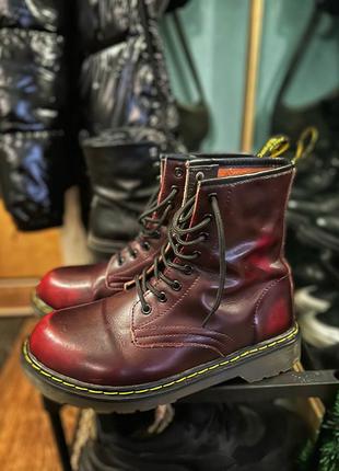 Кожаные ботинки dr. martens 14602 фото