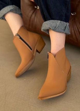 Шкіряні жіночі черевики козаки з натуральної шкіри2 фото