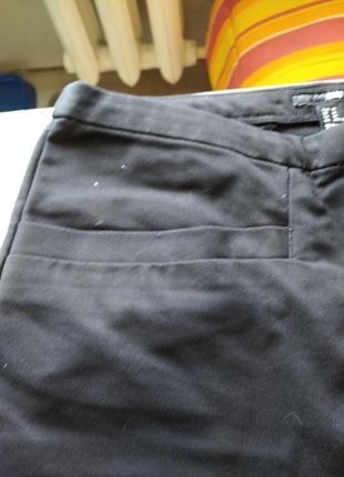 Класні укорочені вузькі брюки фірми h&m 40 євро на укр 46-48 бангладеш5 фото