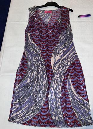 Платье футляр из невероятной ткани в пайетки2 фото