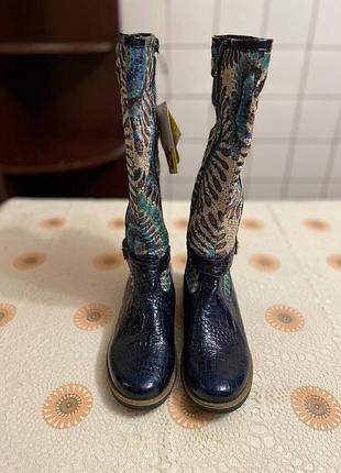 Женские сапоги