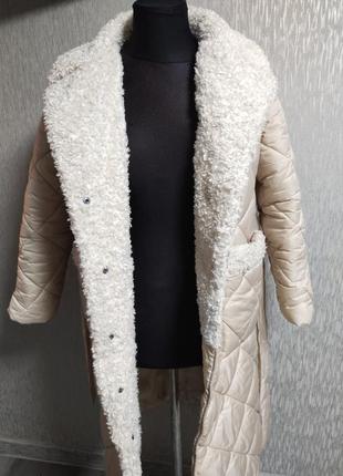Стьобане пальто з оздобленням хутром "тедді" в стилі альберто біні8 фото