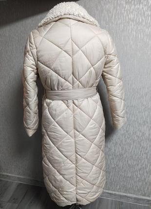 Стьобане пальто з оздобленням хутром "тедді" в стилі альберто біні7 фото
